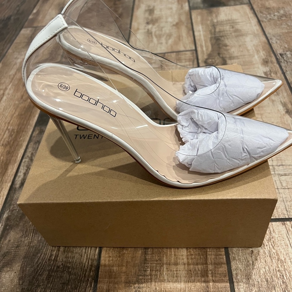 Clear pumps